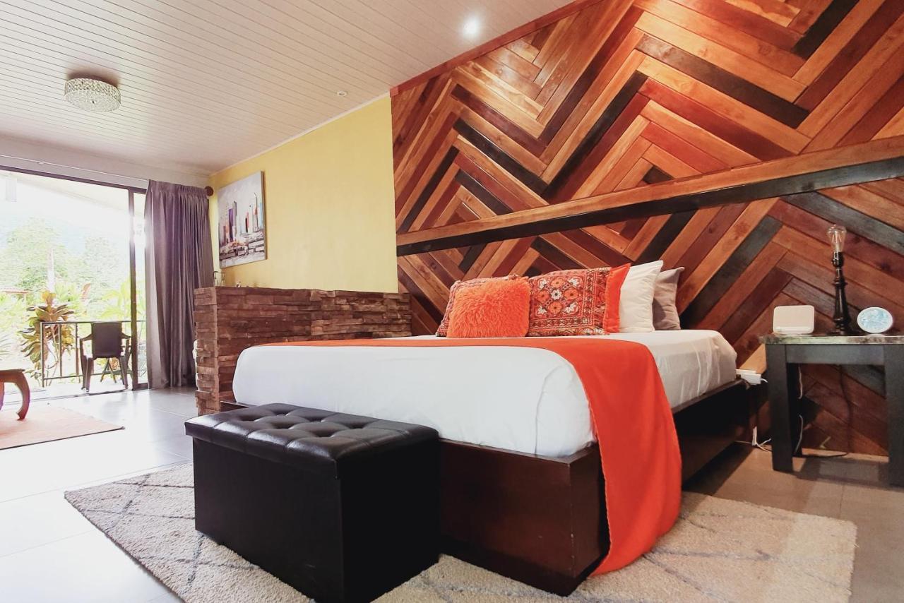 Yellow Tree Suites La Fortuna Luaran gambar