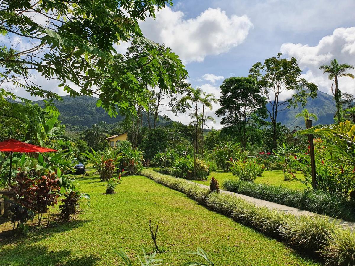 Yellow Tree Suites La Fortuna Luaran gambar